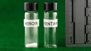 Photo of a vial of heroin compared to fentanyl by New Hampshire State Police