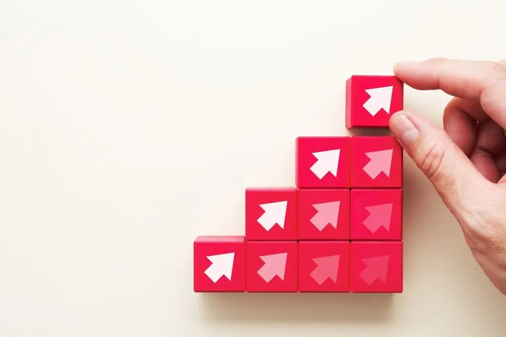 Illustration depicting moving forward and climbing up.