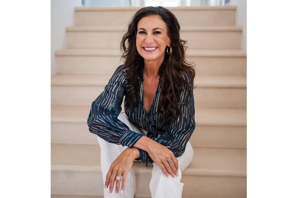 Riana Malia uses science to help women overcome their past to enjoy a live they deserve.